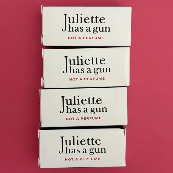 Juliette Has a Gun Not A Perfume Mini Sprays - Picture 2 of 2